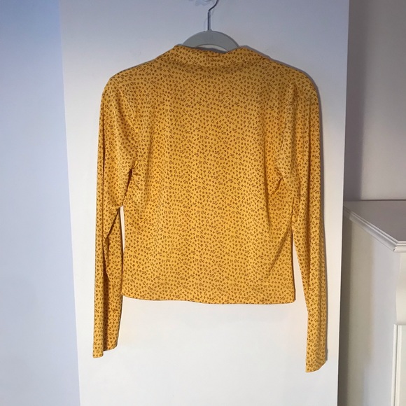 🚫SOLD Urban Outfitters Silky Yellow Button Down - Picture 3 of 4